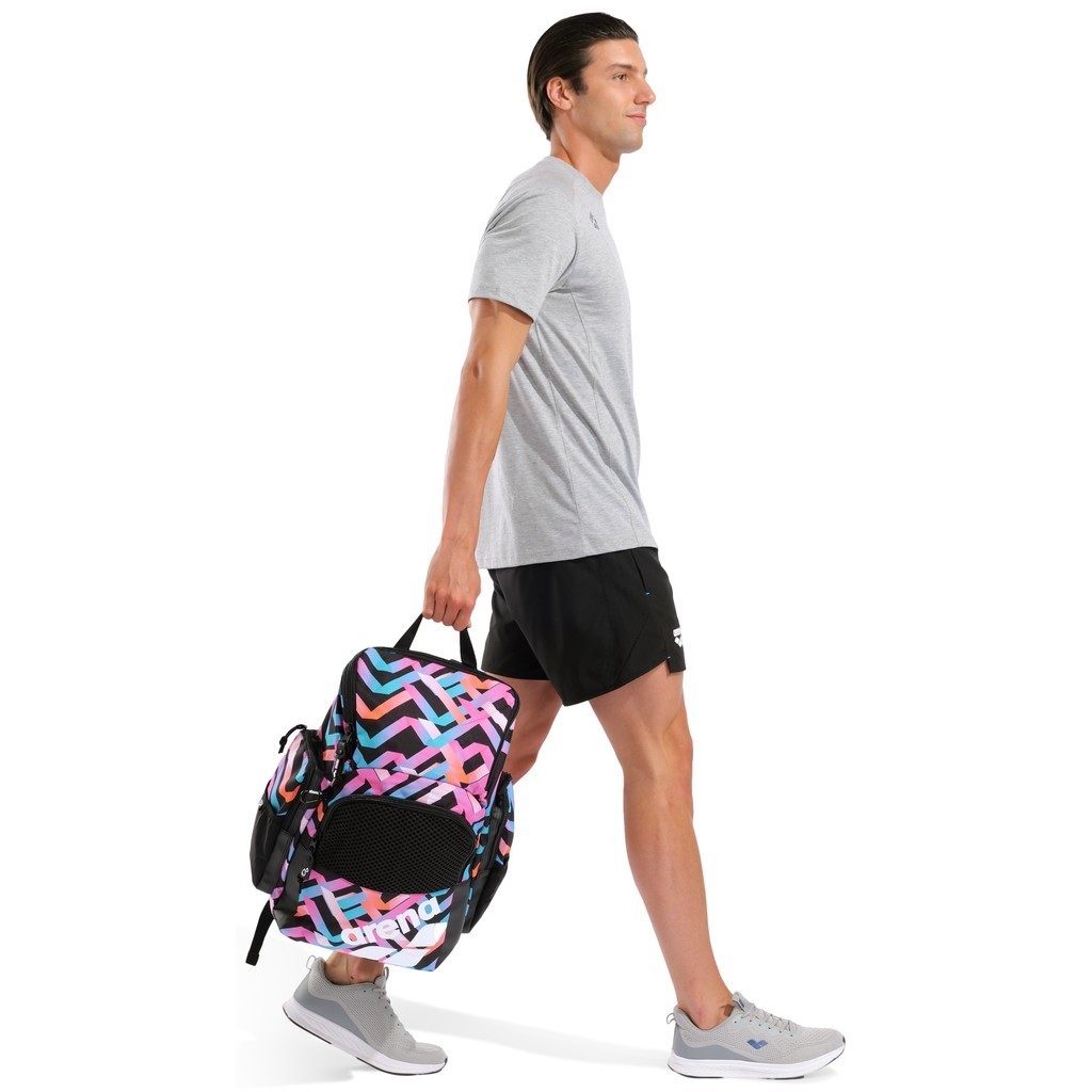 arena-one-go-backpack-35l-ao-allover-texture-v1.jpg
