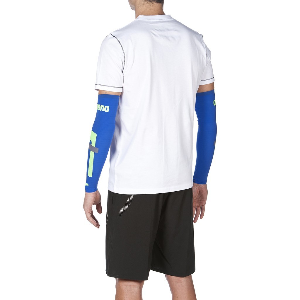 arena-unisex-carbon-compression-arm-sleeves-v4.jpg