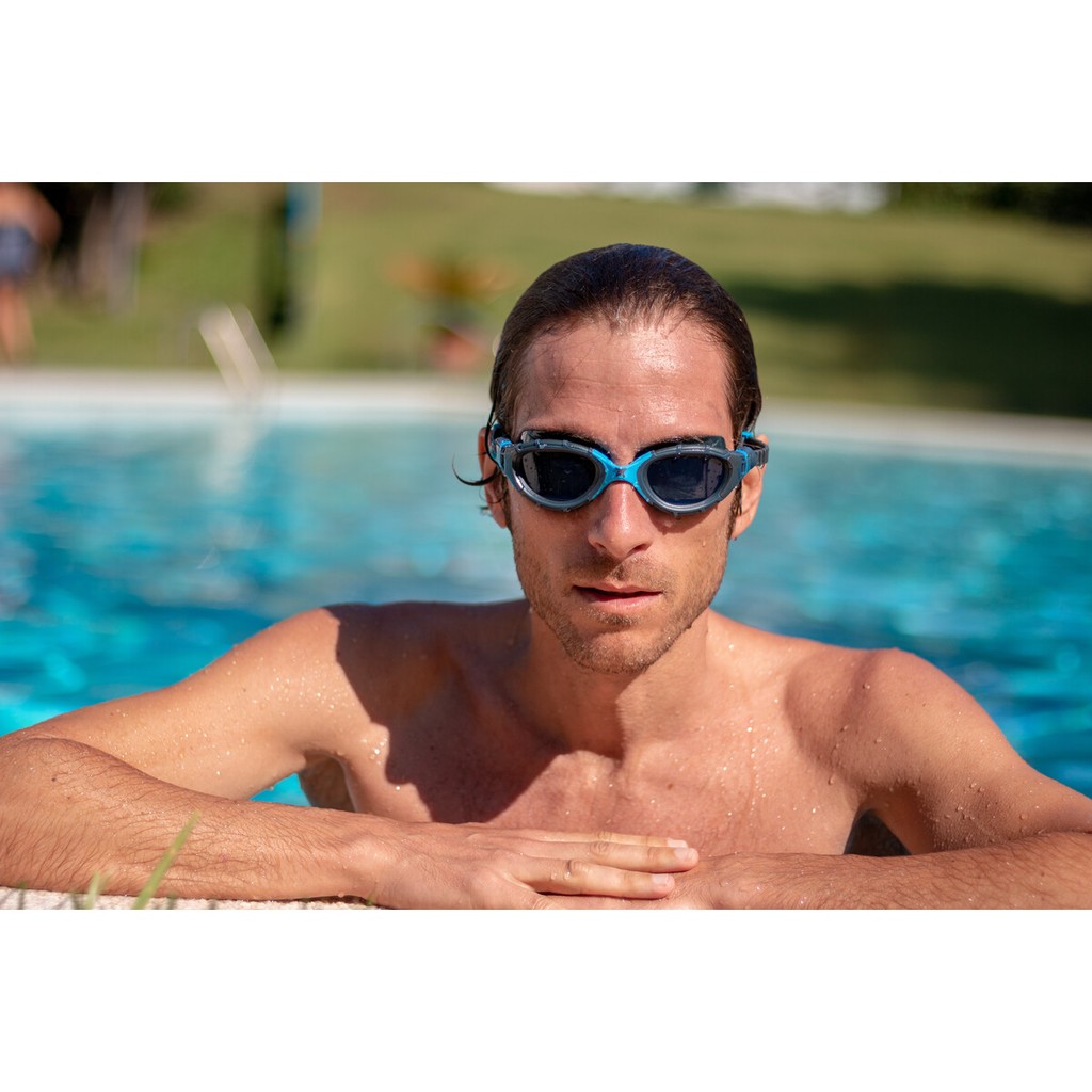 zoggs-predator-flex-goggle-large-grey-blue-tinted-smoke-web3.jpg